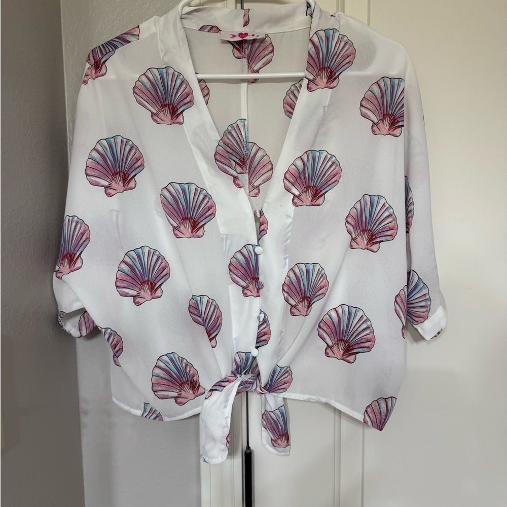 White Shell-Print Tie-Front Women’s Top